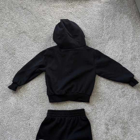 Nike- Boys 2-Piece Club Fleece Hoodie and Pants Set - Picture 6 of 7